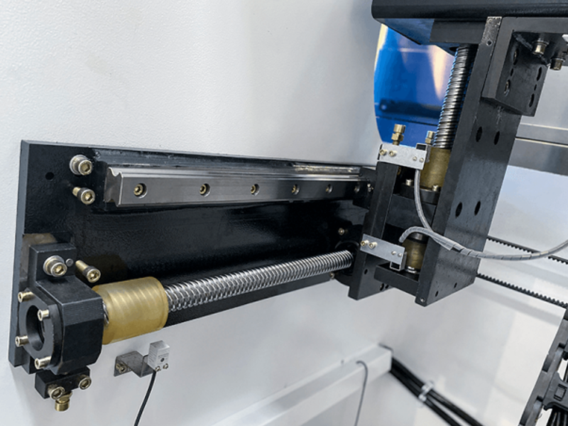 Ball Screws and Guideways Ball Screws and Guideways