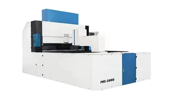 آلة ثني اللوحة